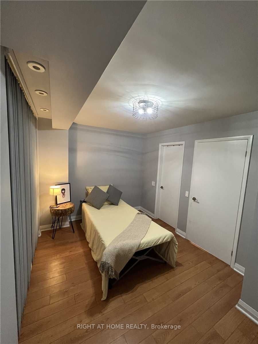 15-1 Valhalla Inn Road, Toronto, ON, M9B 1S9 - 18