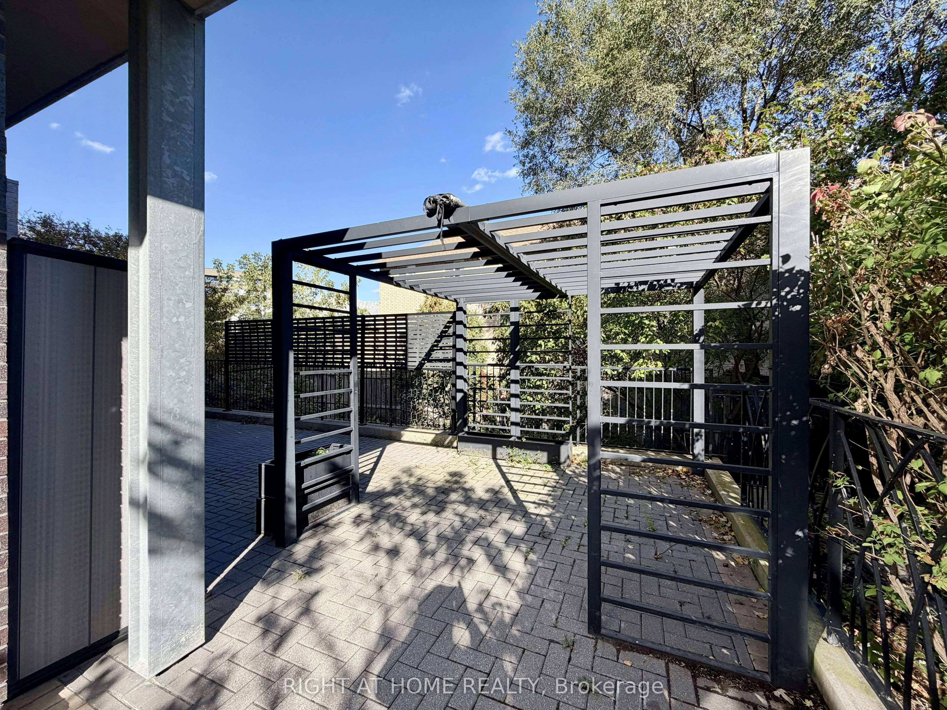 1-15 Valhalla Inn Road, Toronto, ON, M9B 1S9 - 27