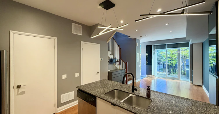 1-15 Valhalla Inn Road, Toronto, ON, M9B 1S9 - 5