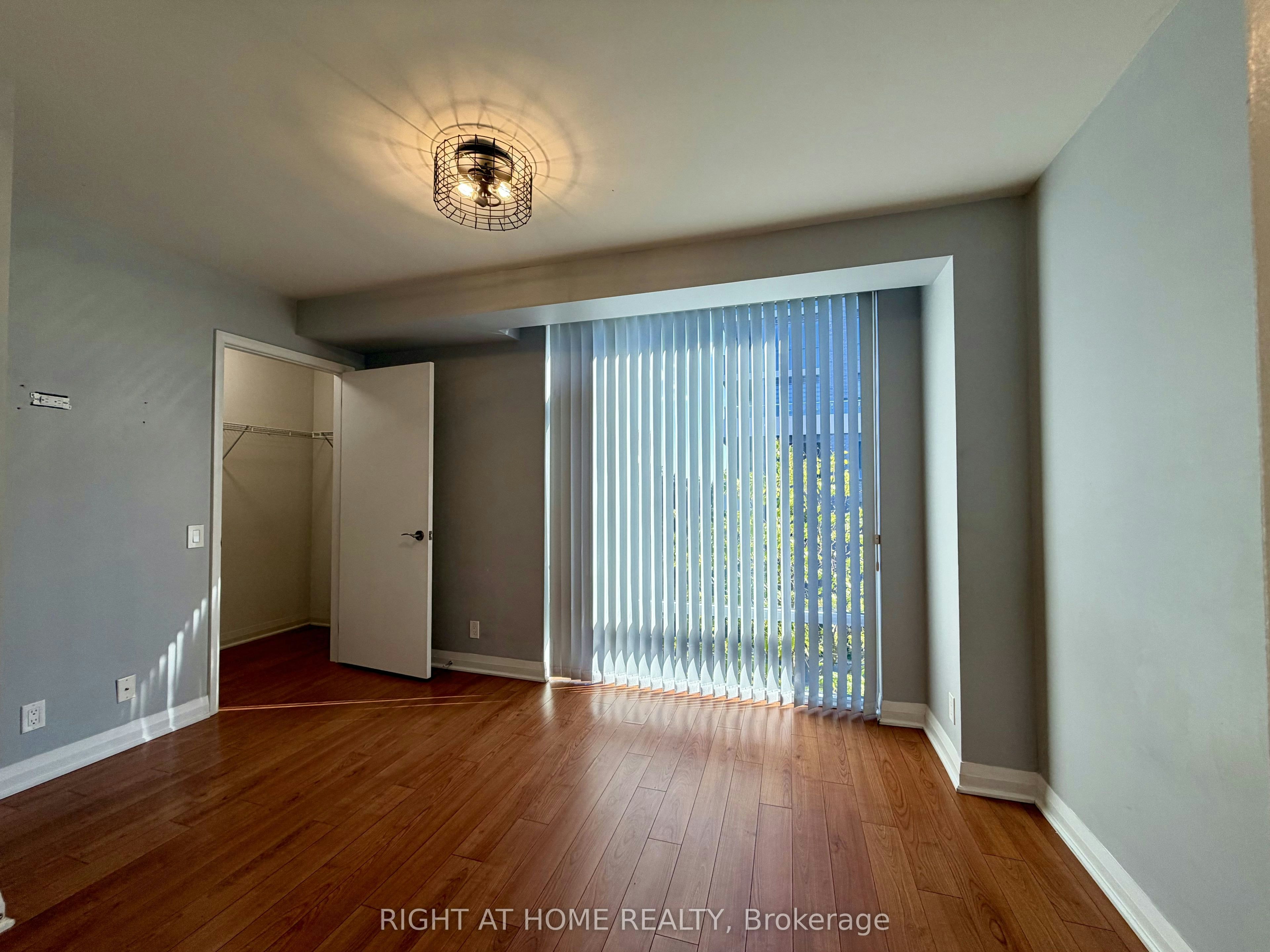 1-15 Valhalla Inn Road, Toronto, ON, M9B 1S9 - 34