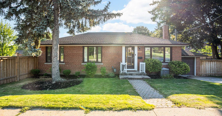 1316 Kipling Avenue, Toronto, ON, M9B 3N8
