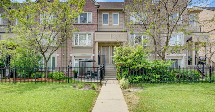 114-4950 Winston Churchill Boulevard, Mississauga, ON, L5M 8E4