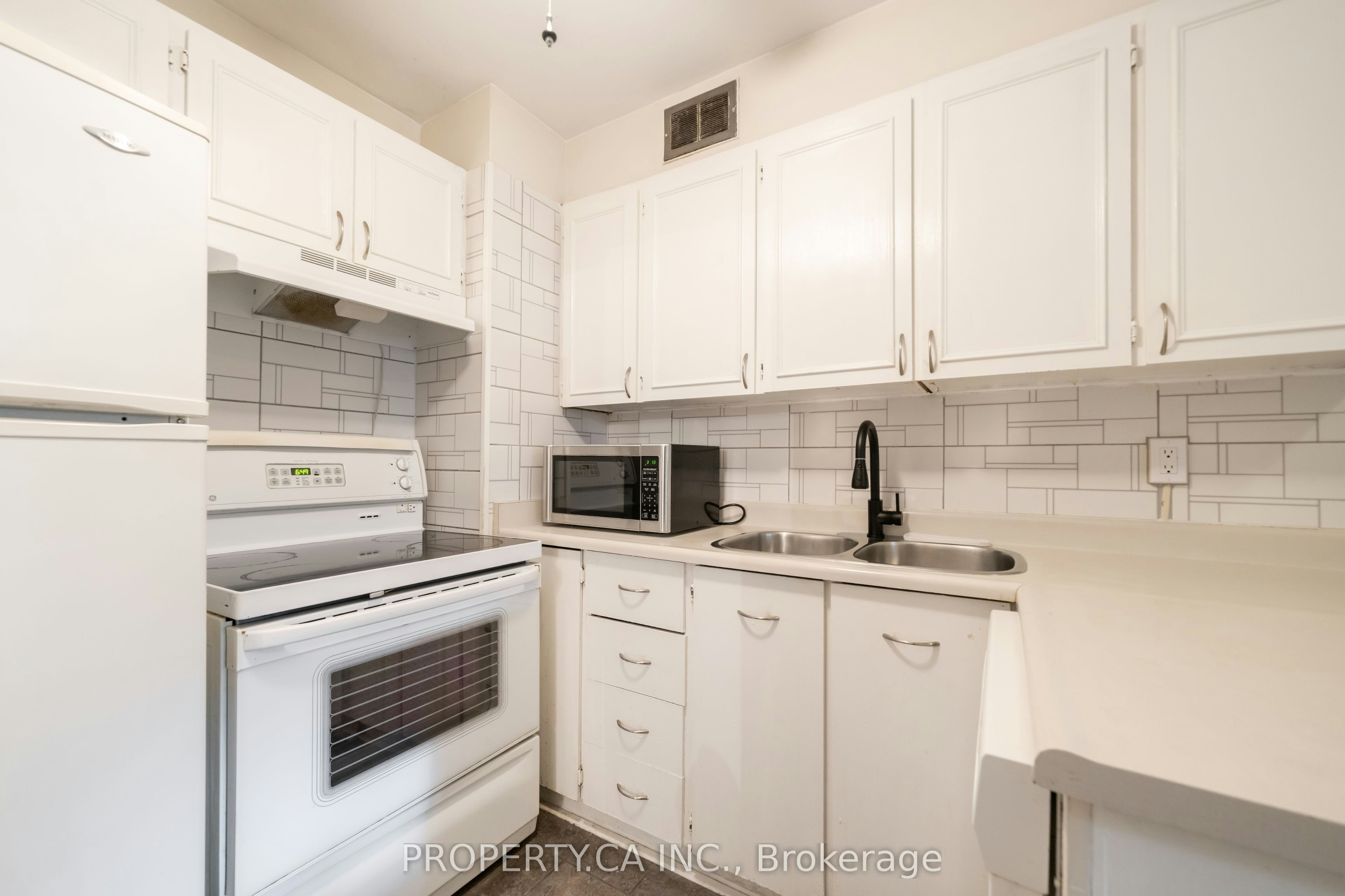 307-455 Sentinel Road, Toronto, ON, M3J 2T6 - 13