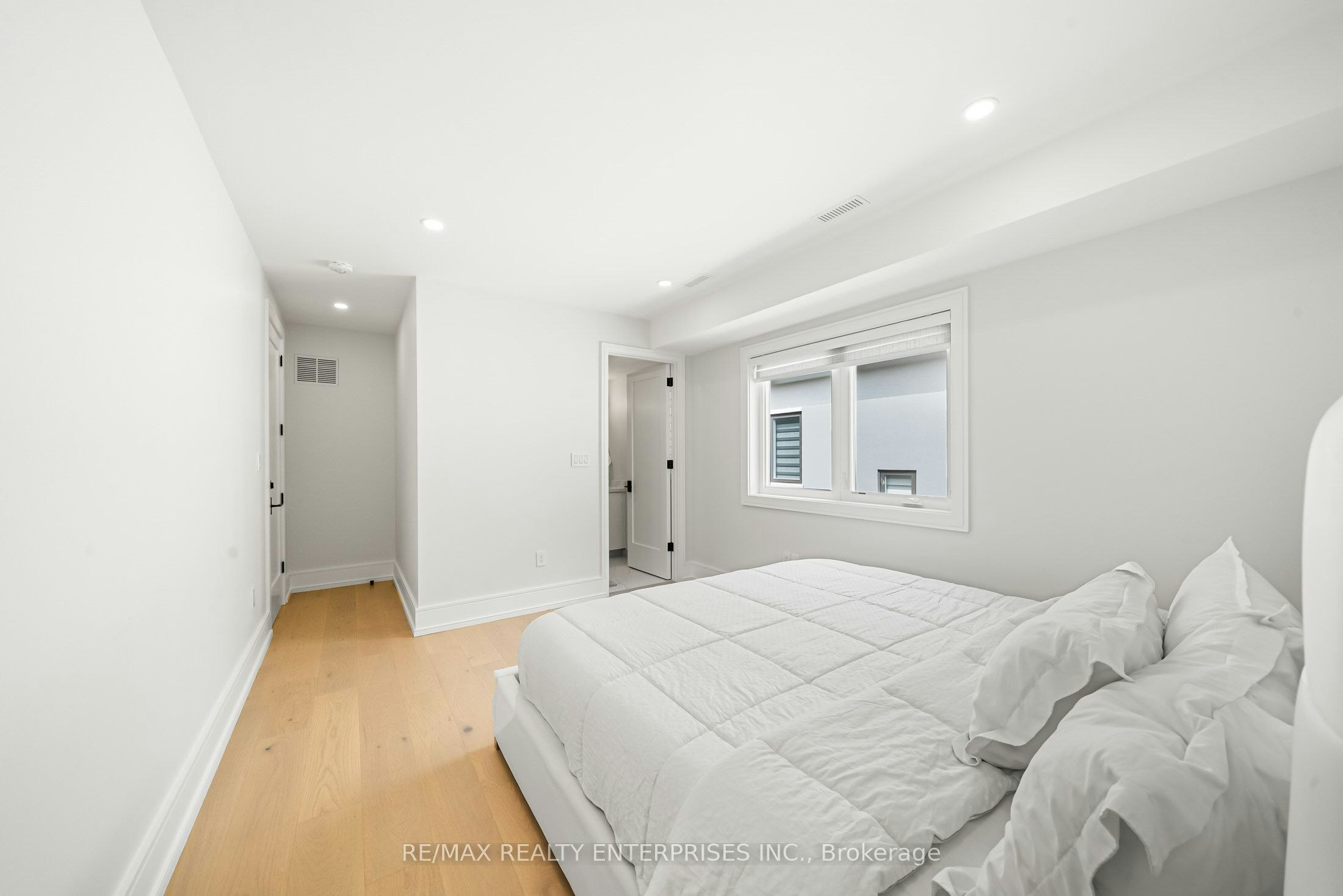 1362 Kenmuir Avenue, Mississauga, ON, L5G 4B4 - 19