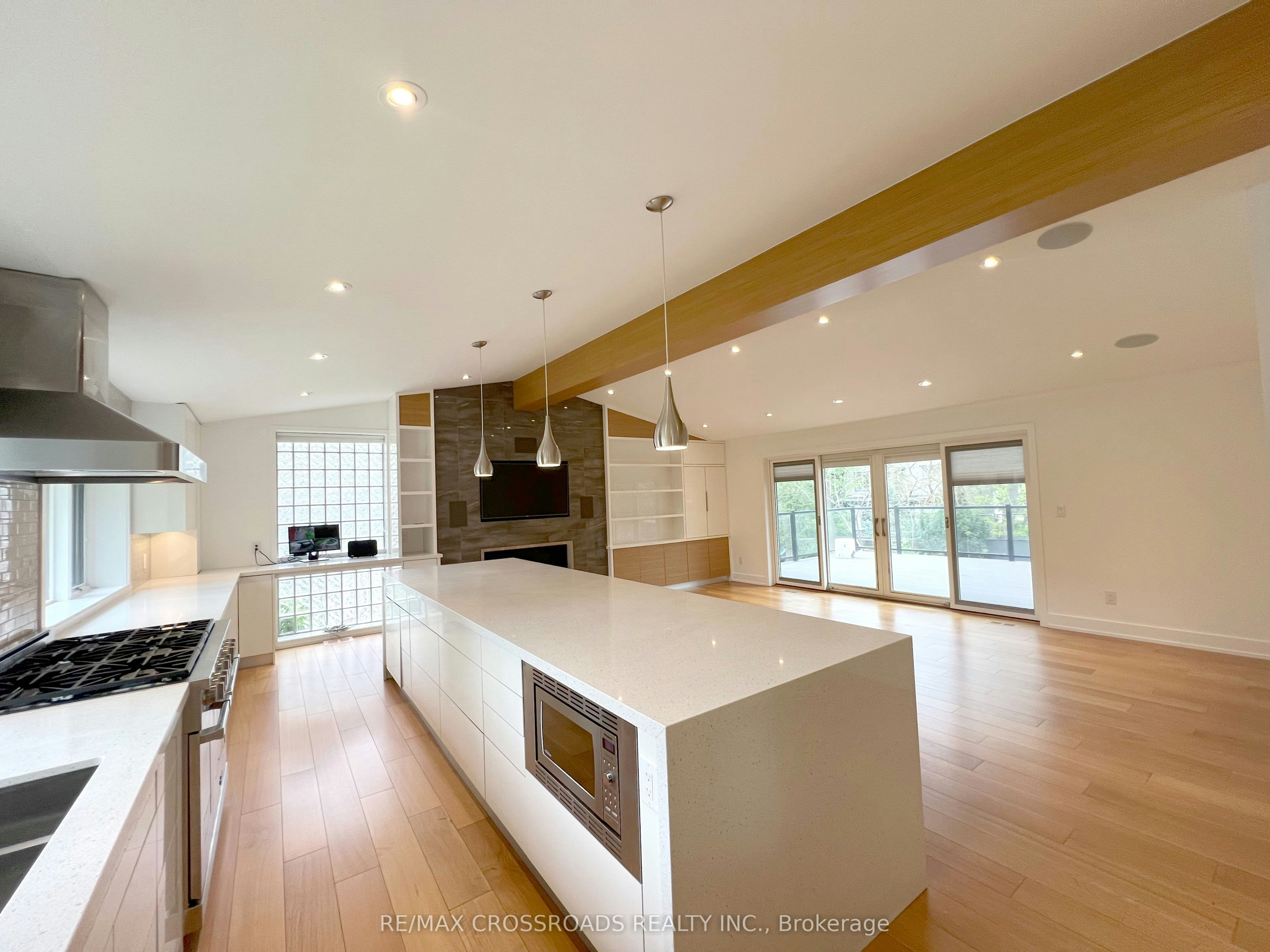 1532 Merrow Road, Mississauga, ON, L5J 3C5 - 2