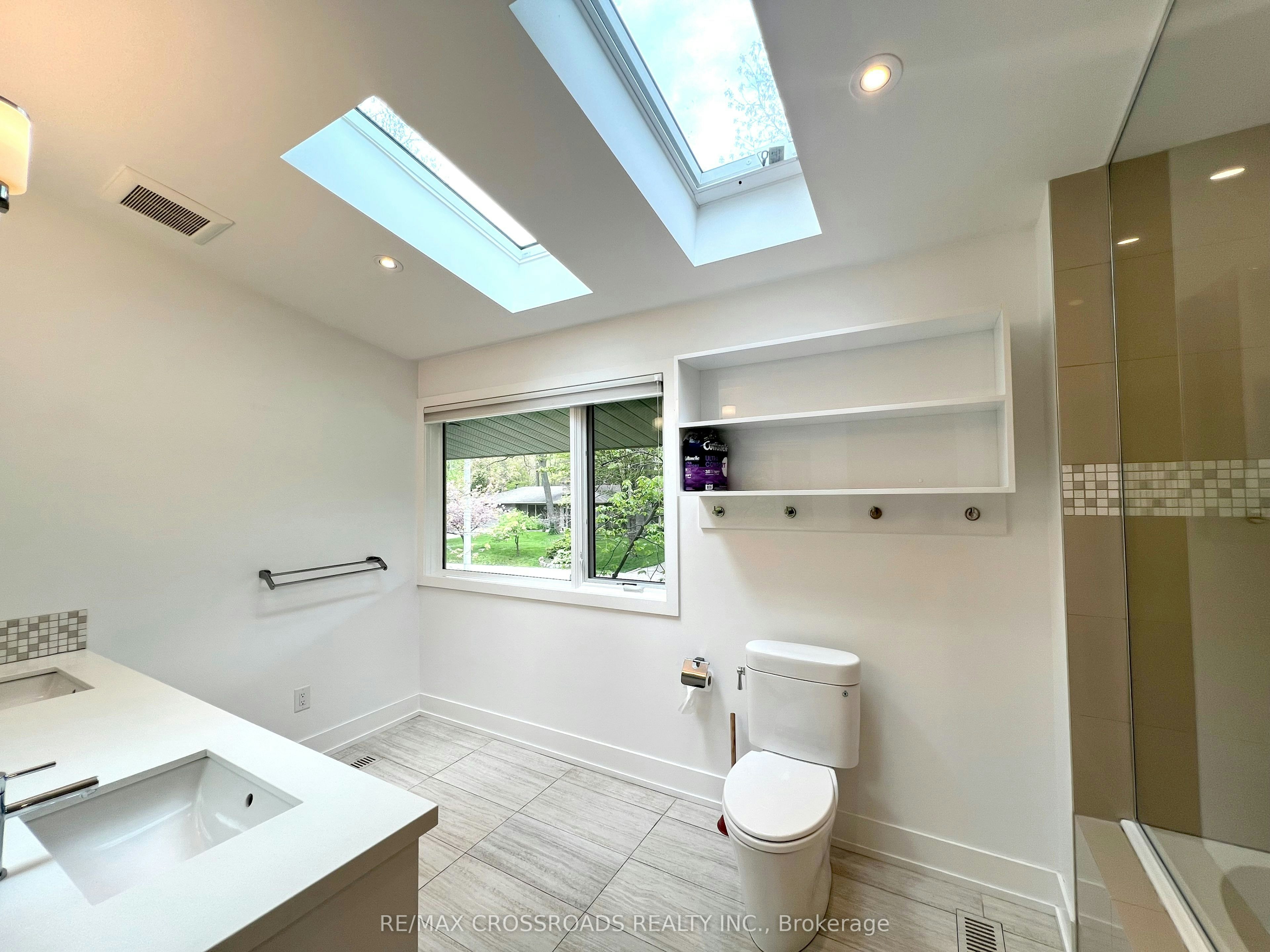 1532 Merrow Road, Mississauga, ON, L5J 3C5 - 24