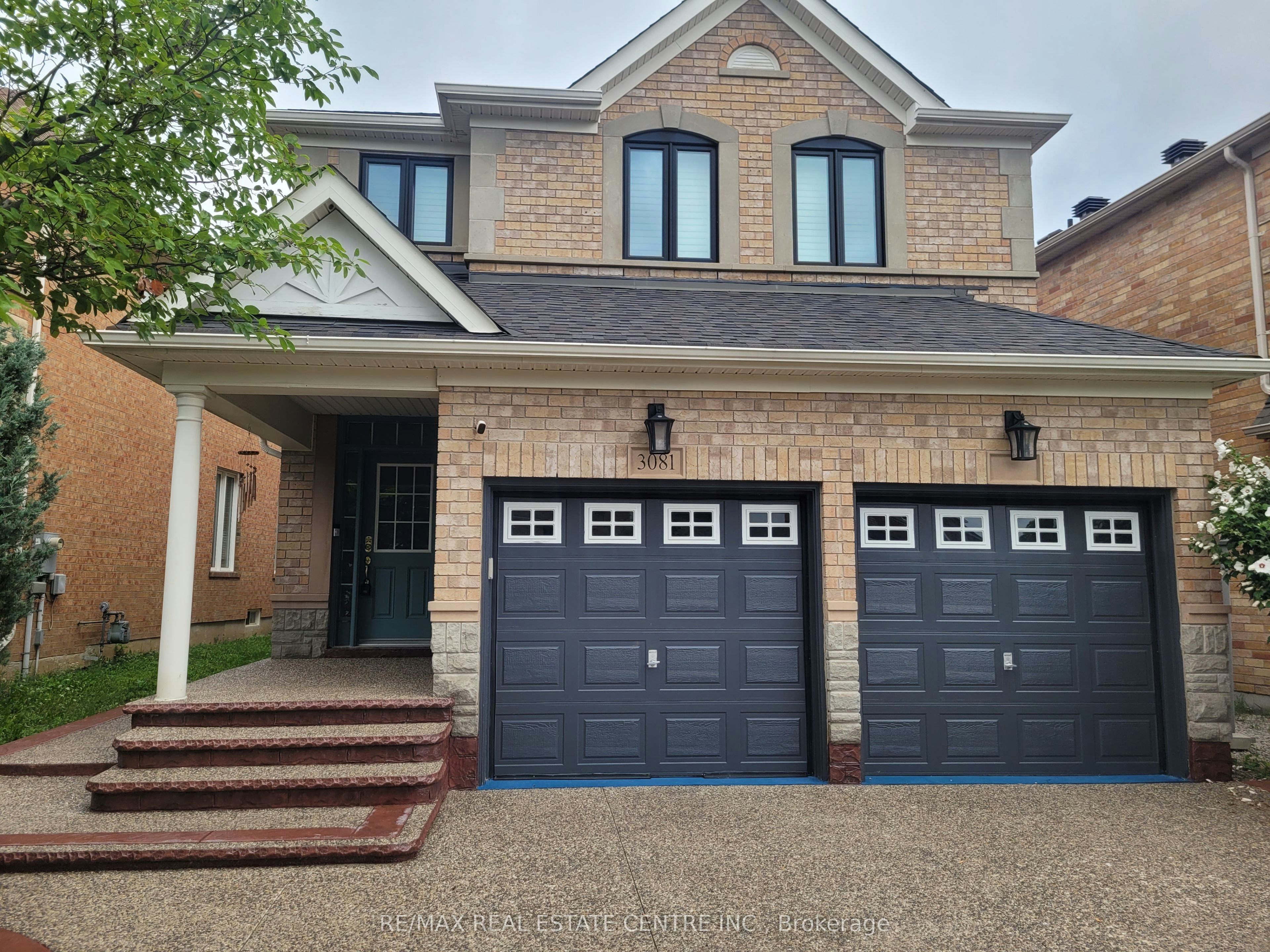 3081 Mission Hill Drive, Mississauga, ON, L5M 0B8 - 3