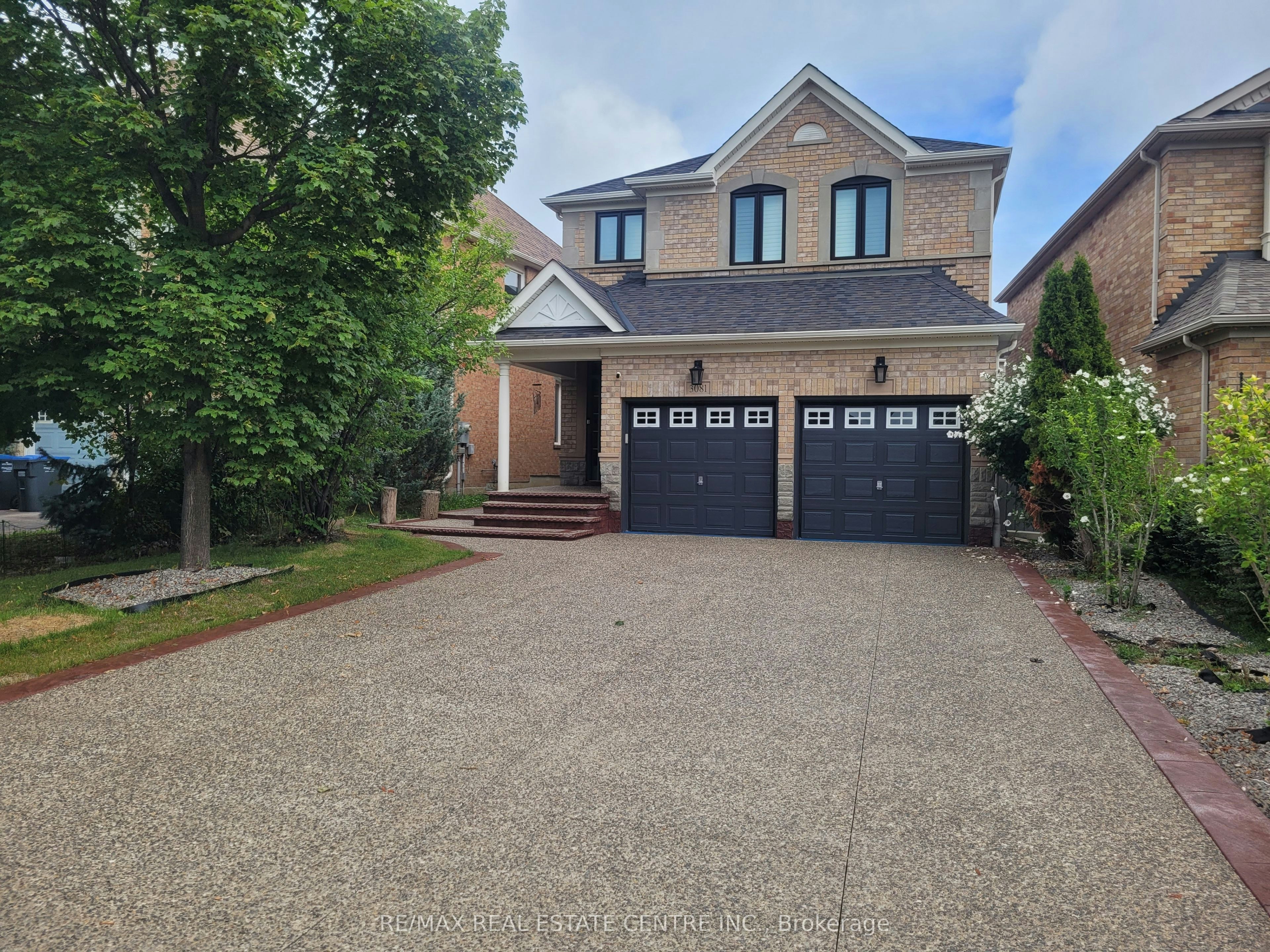 3081 Mission Hill Drive, Mississauga, ON, L5M 0B8 - 2