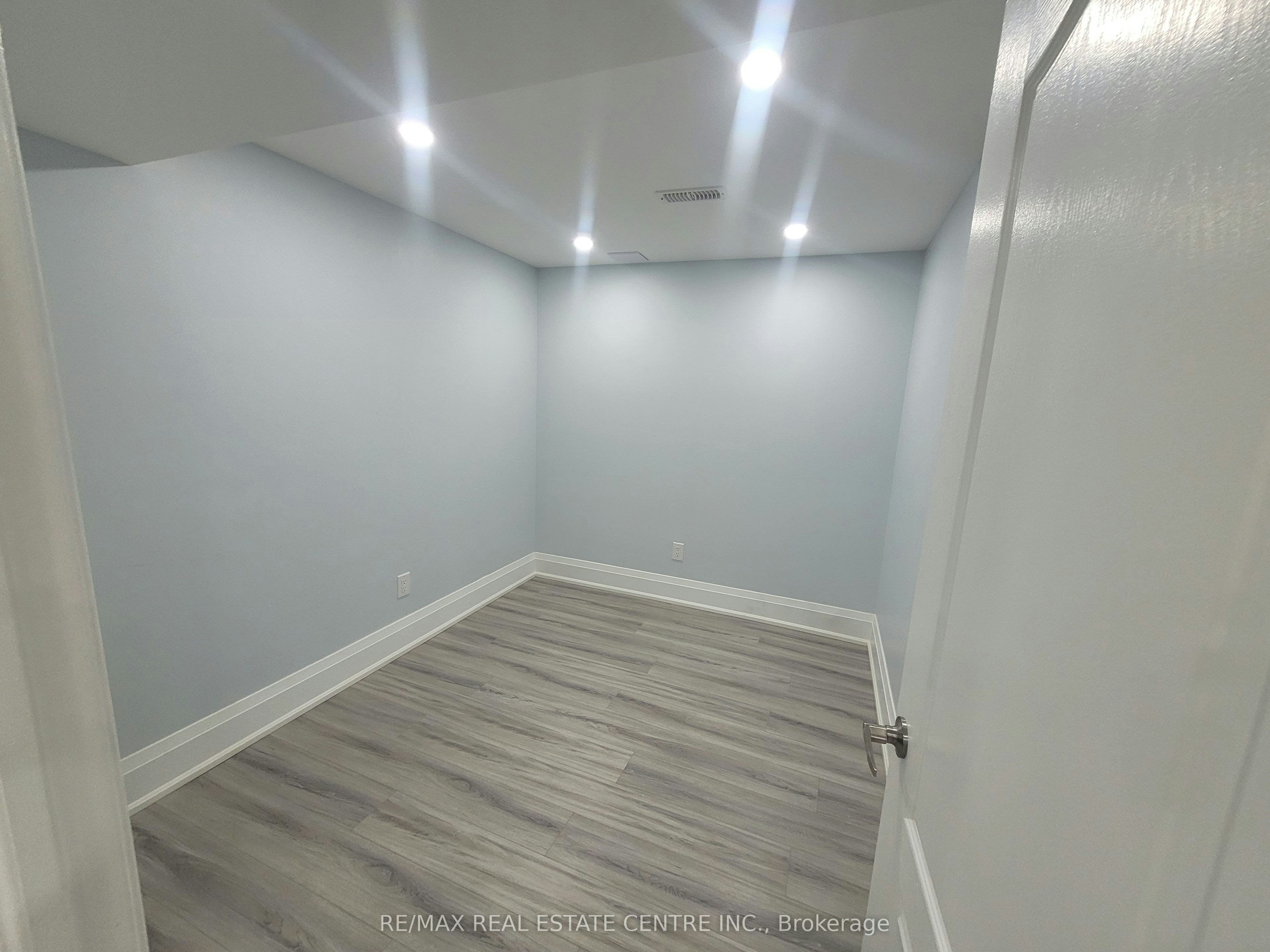 3081 Mission Hill Drive, Mississauga, ON, L5M 0B8 - 32