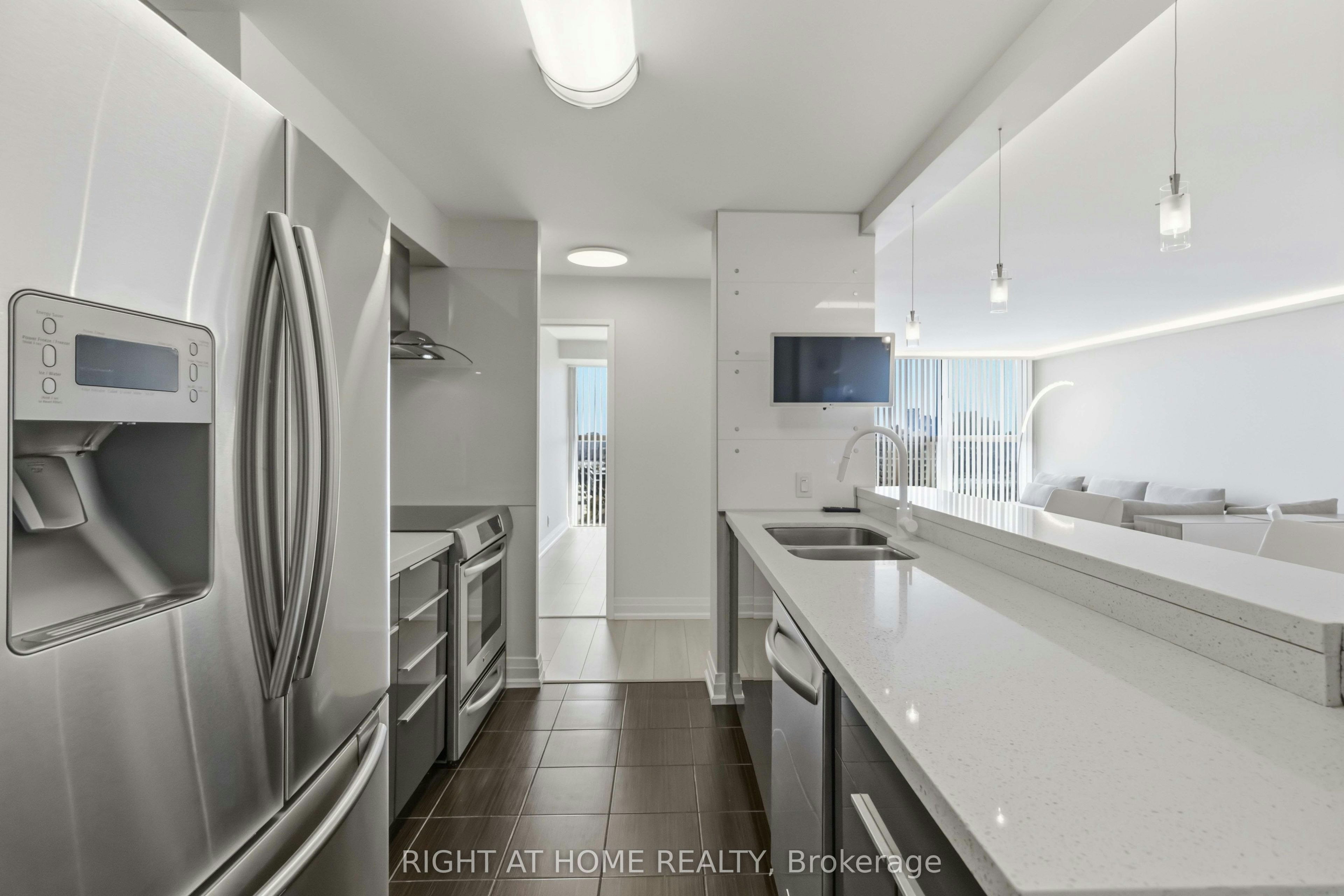 2407-25 Trailwood Drive, Mississauga, ON, L4Z 3K9 - 7