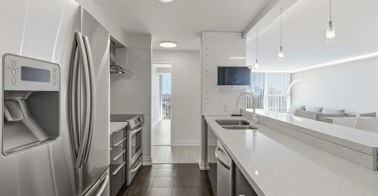 2407-25 Trailwood Drive, Mississauga, ON, L4Z 3K9 - 7