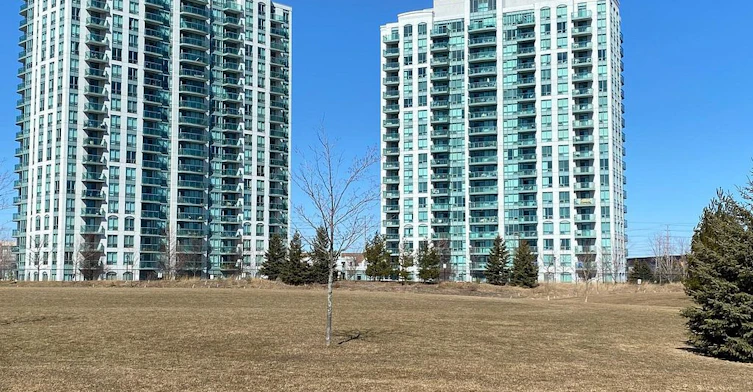 1208-4850 Glen Erin Drive, Mississauga, ON, L5M 7S1