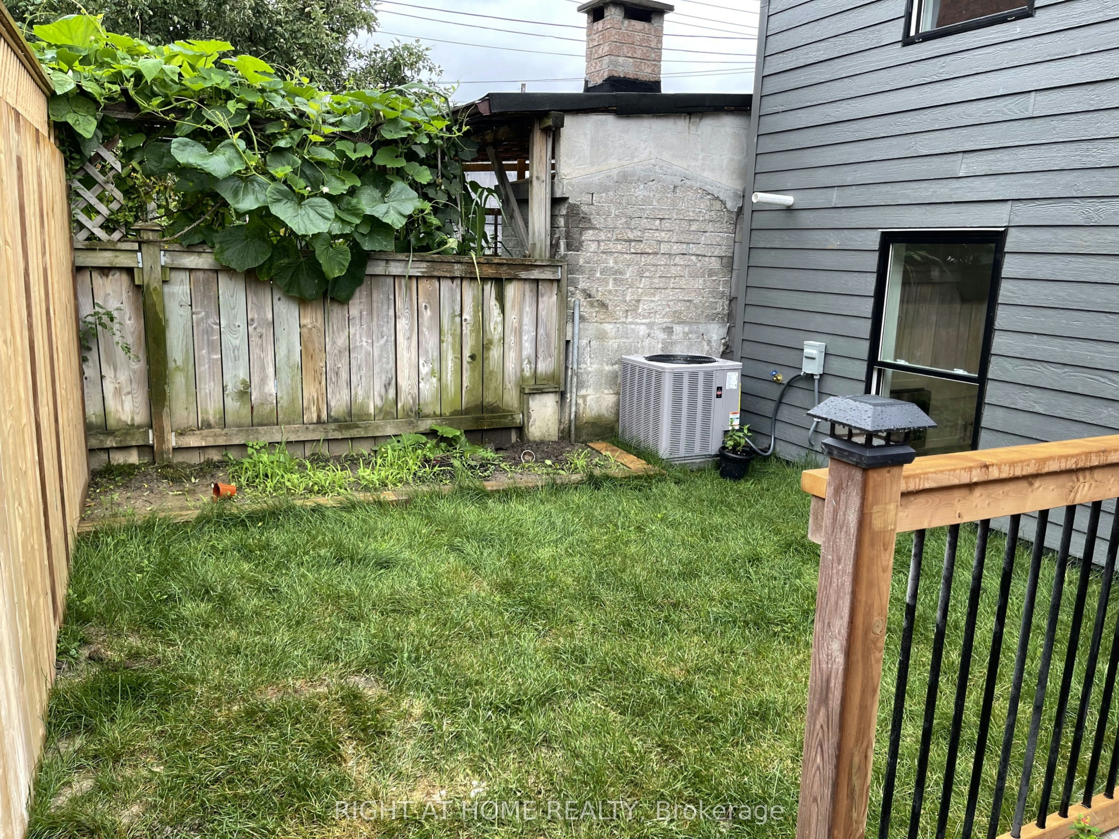 Laneway Suite-980 Ossington Avenue, Toronto, ON, M6G 3V7 - 12