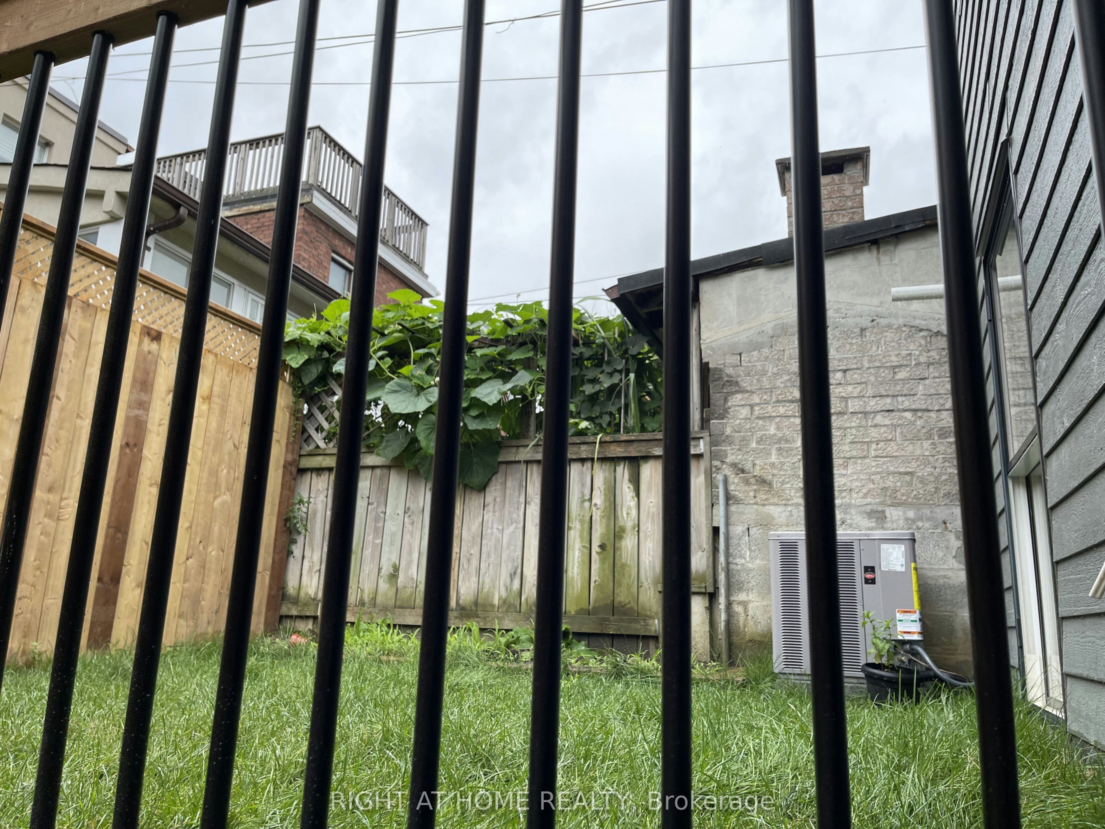 Laneway Suite-980 Ossington Avenue, Toronto, ON, M6G 3V7 - 11