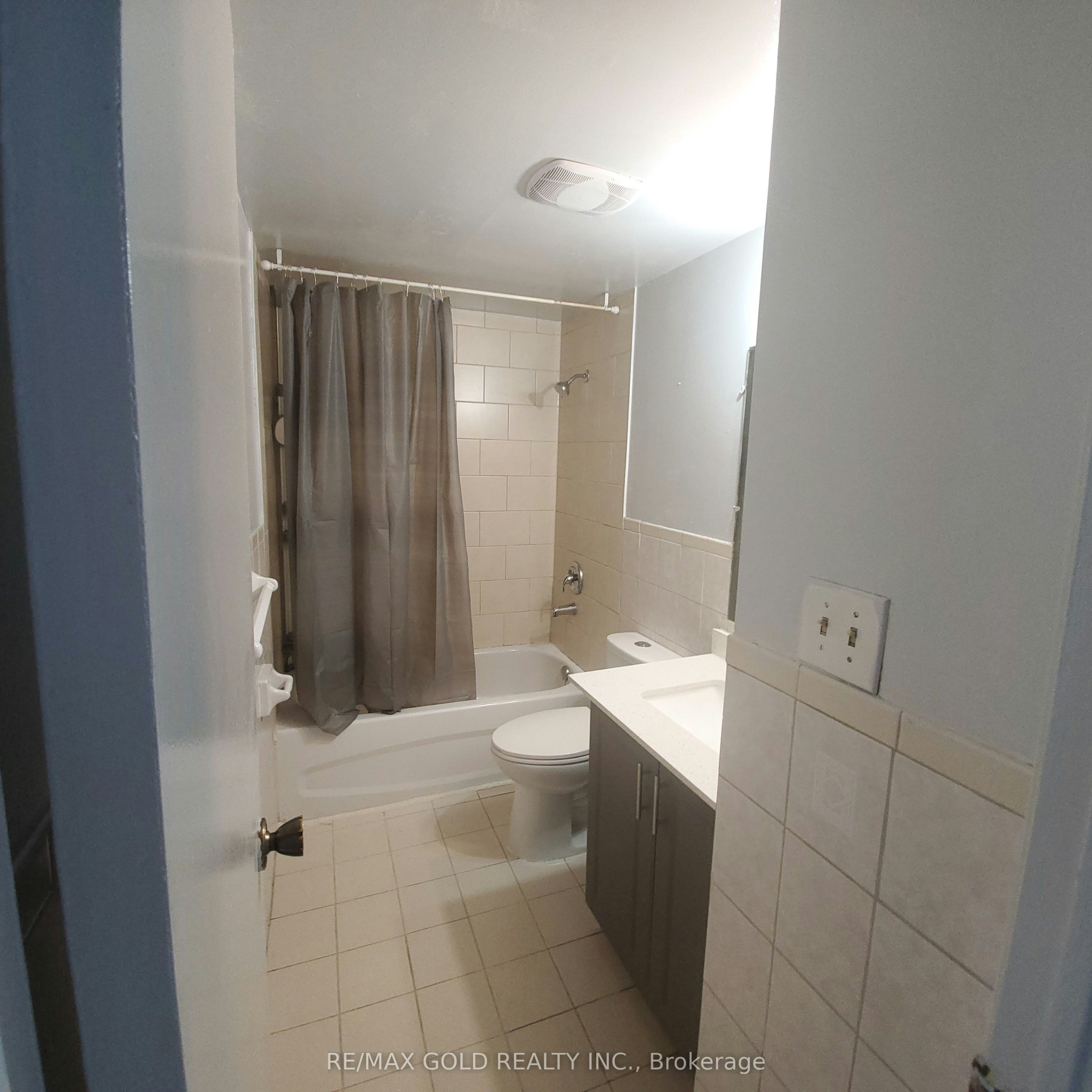 7 Auld Croft Road, Toronto, ON, M9W 6E3 - 21