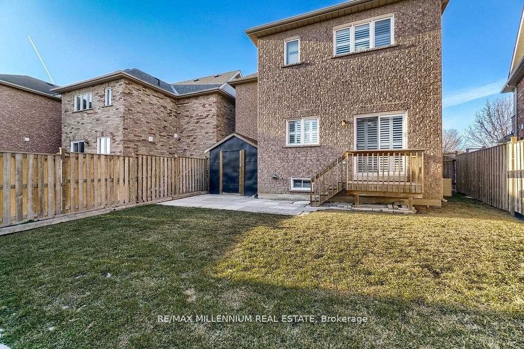 23 Calderstone Drive S, Brampton, ON, L6P 2A4 - 9