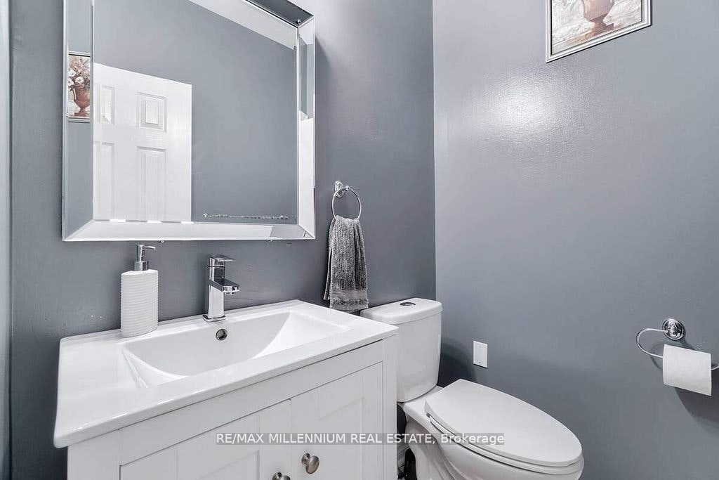 23 Calderstone Drive S, Brampton, ON, L6P 2A4 - 7