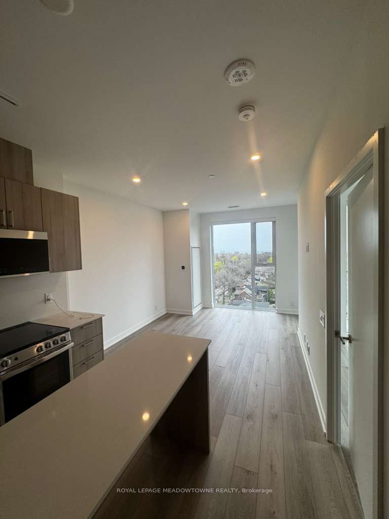 1210-1660 Bloor Street W, Toronto, ON, M6P 0C6 - 2
