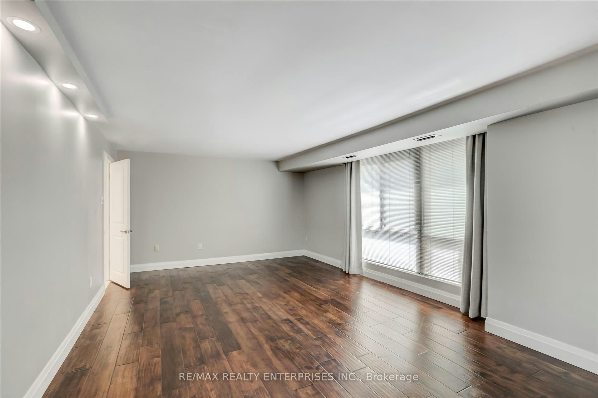 405-1400 Dixie Road, Mississauga, ON, L5E 3E1 - 27