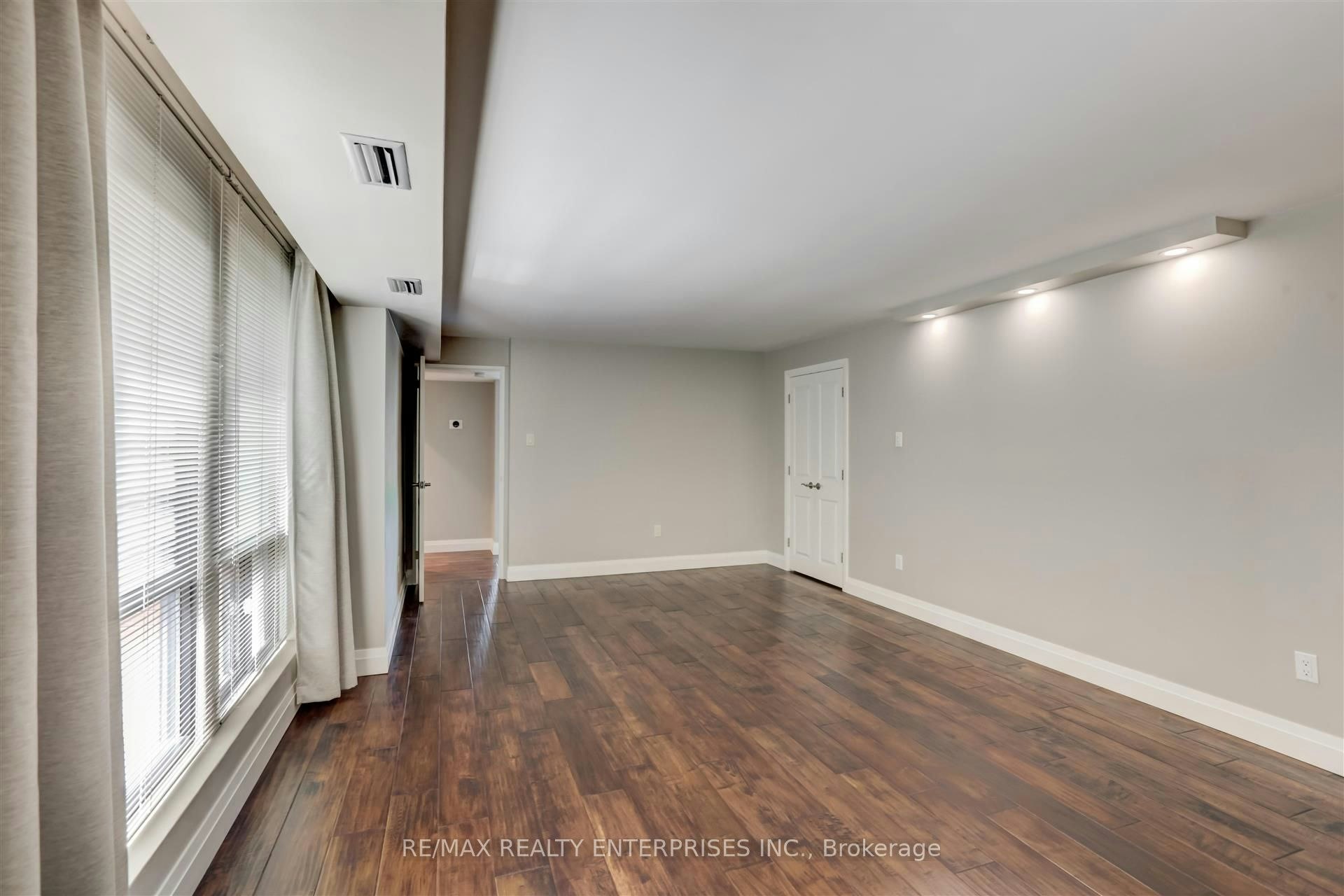 405-1400 Dixie Road, Mississauga, ON, L5E 3E1 - 30