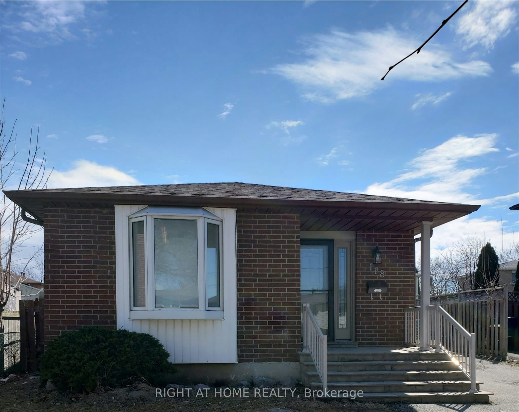 118 Avening Drive, Toronto, ON, M9V 4E6