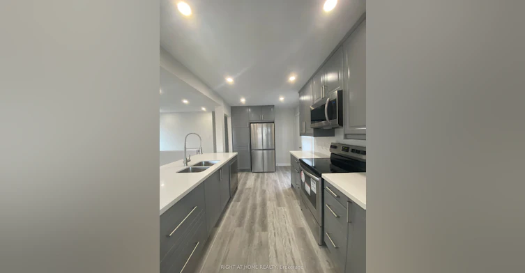 118 Avening Drive, Toronto, ON, M9V 4E6 - 2