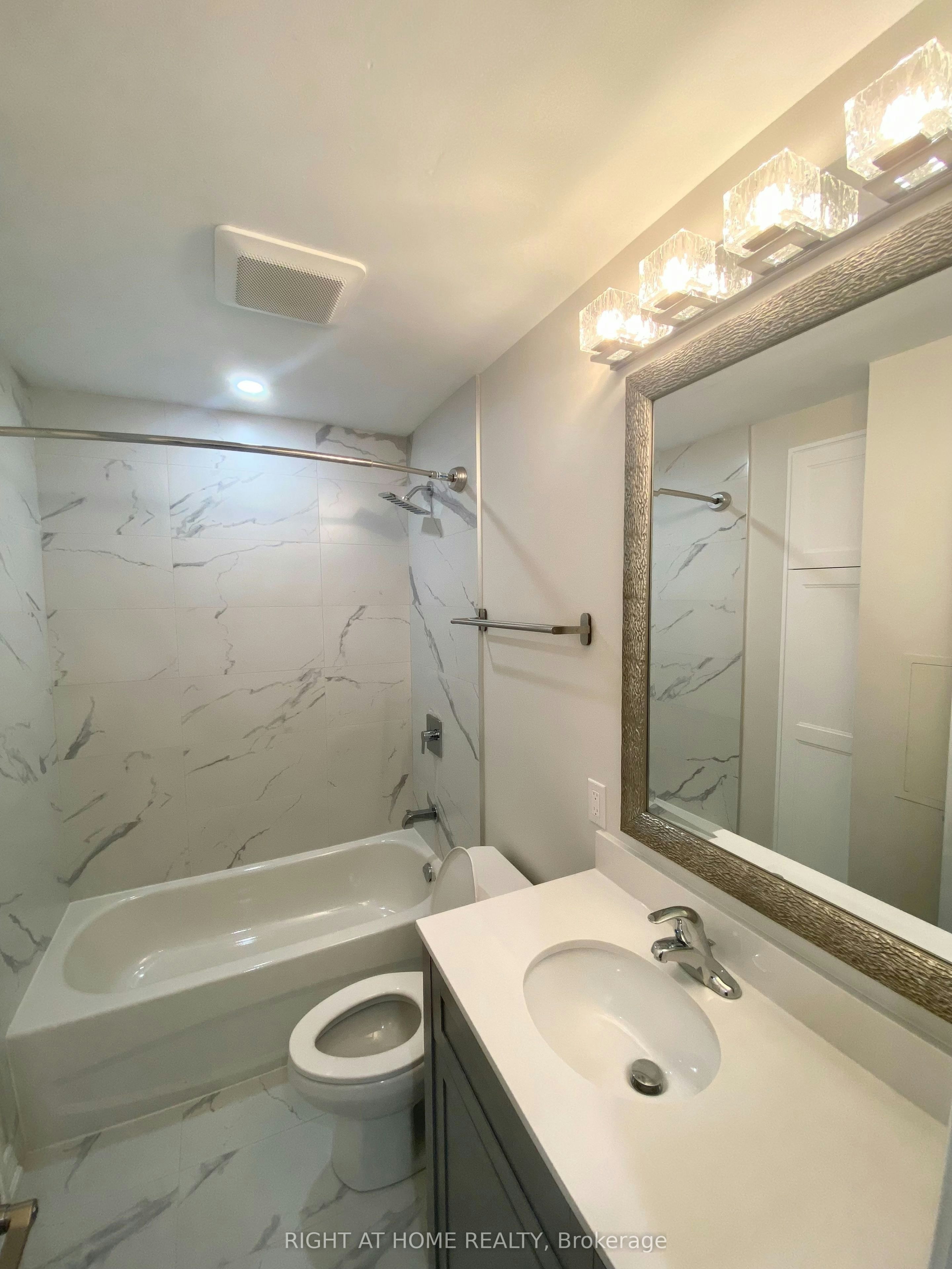 118 Avening Drive, Toronto, ON, M9V 4E6 - 11