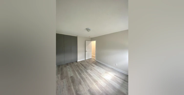 118 Avening Drive, Toronto, ON, M9V 4E6 - 8