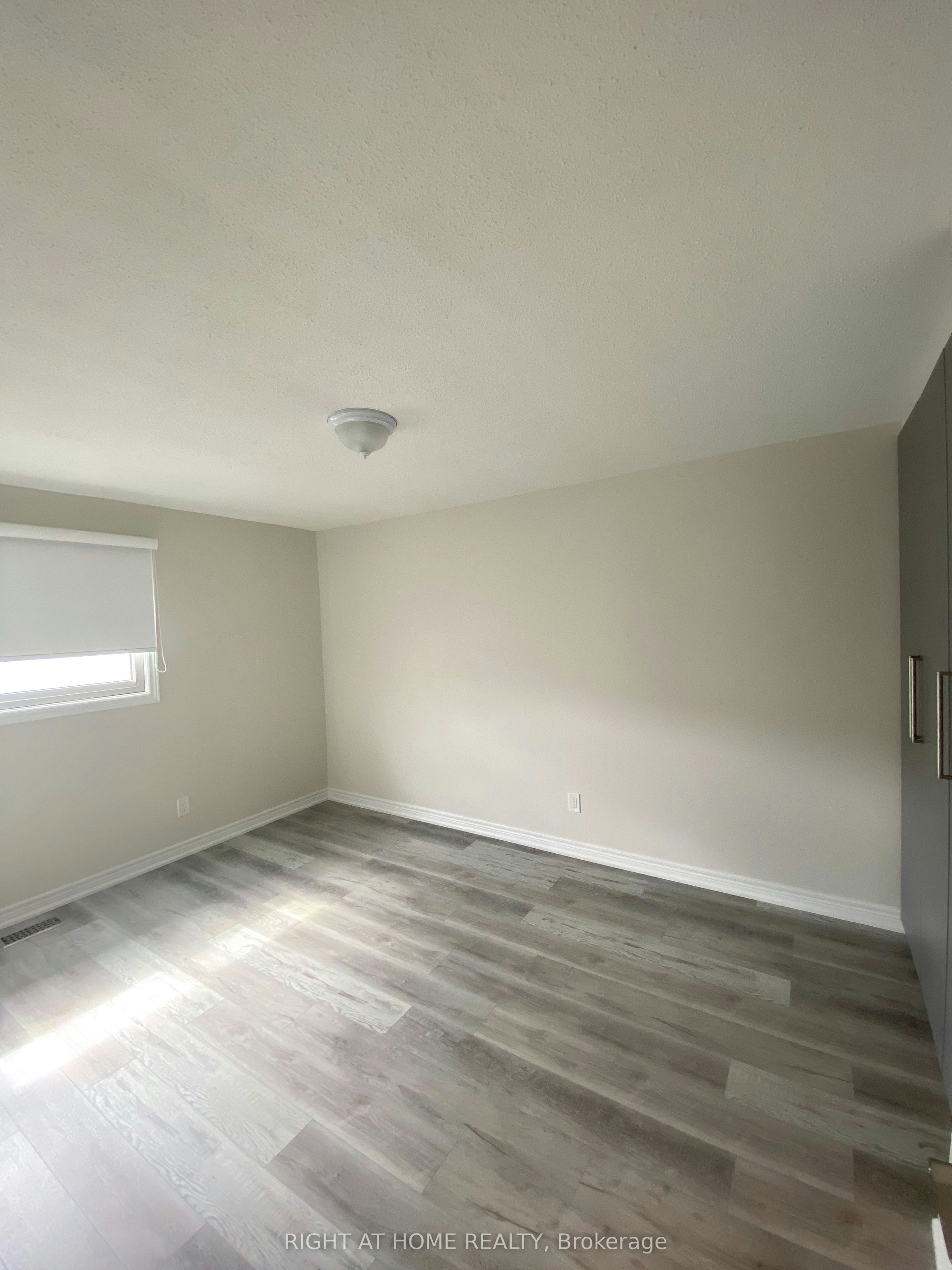 118 Avening Drive, Toronto, ON, M9V 4E6 - 7