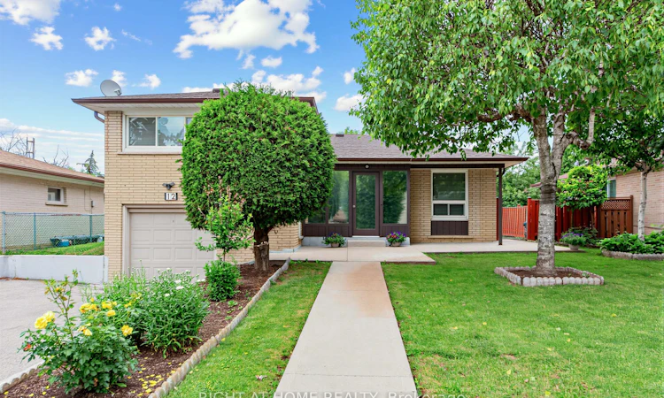 12 Candlewood Crescent
