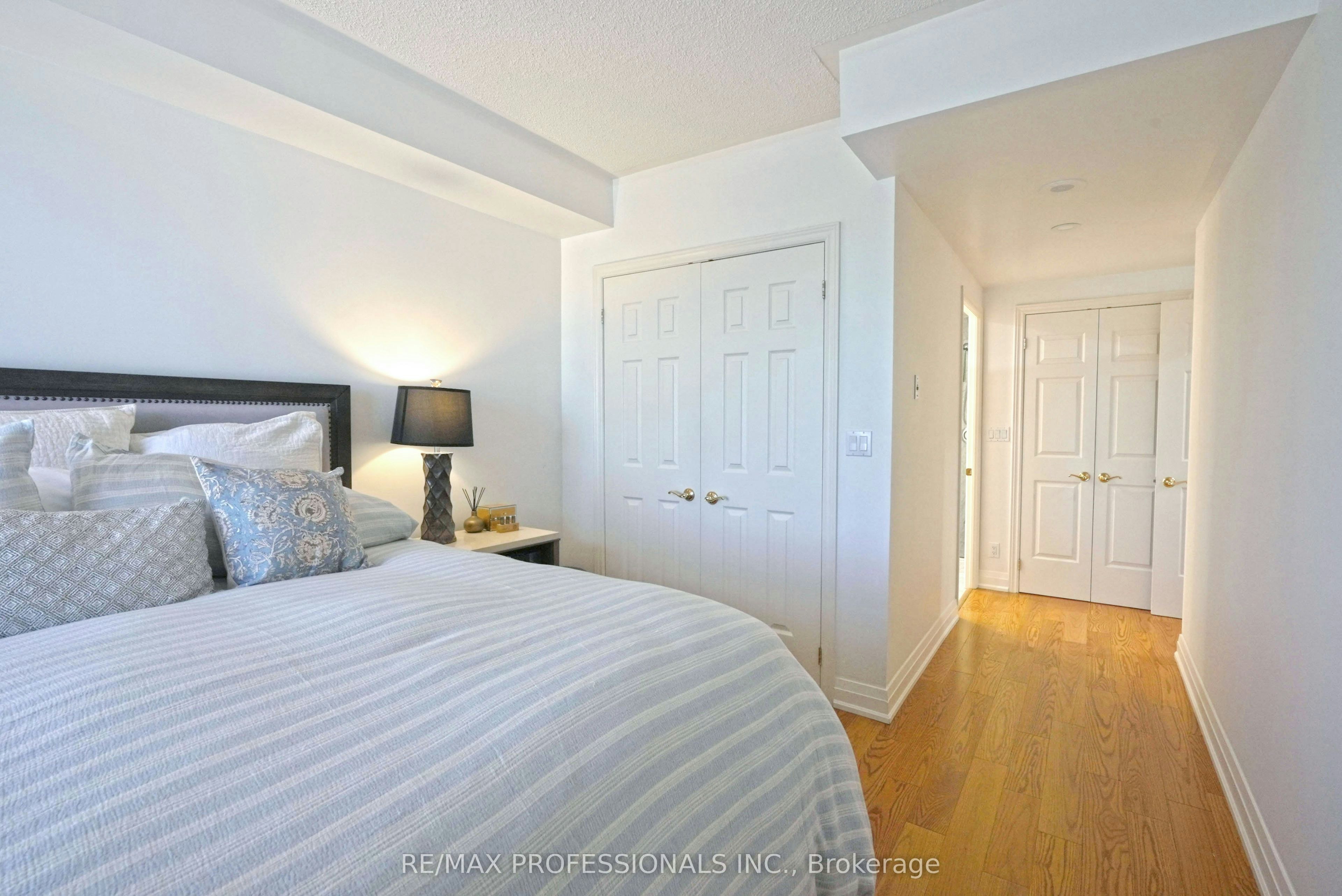 514-3085 Bloor Street W, Toronto, ON, M8X 1Z4 - 11