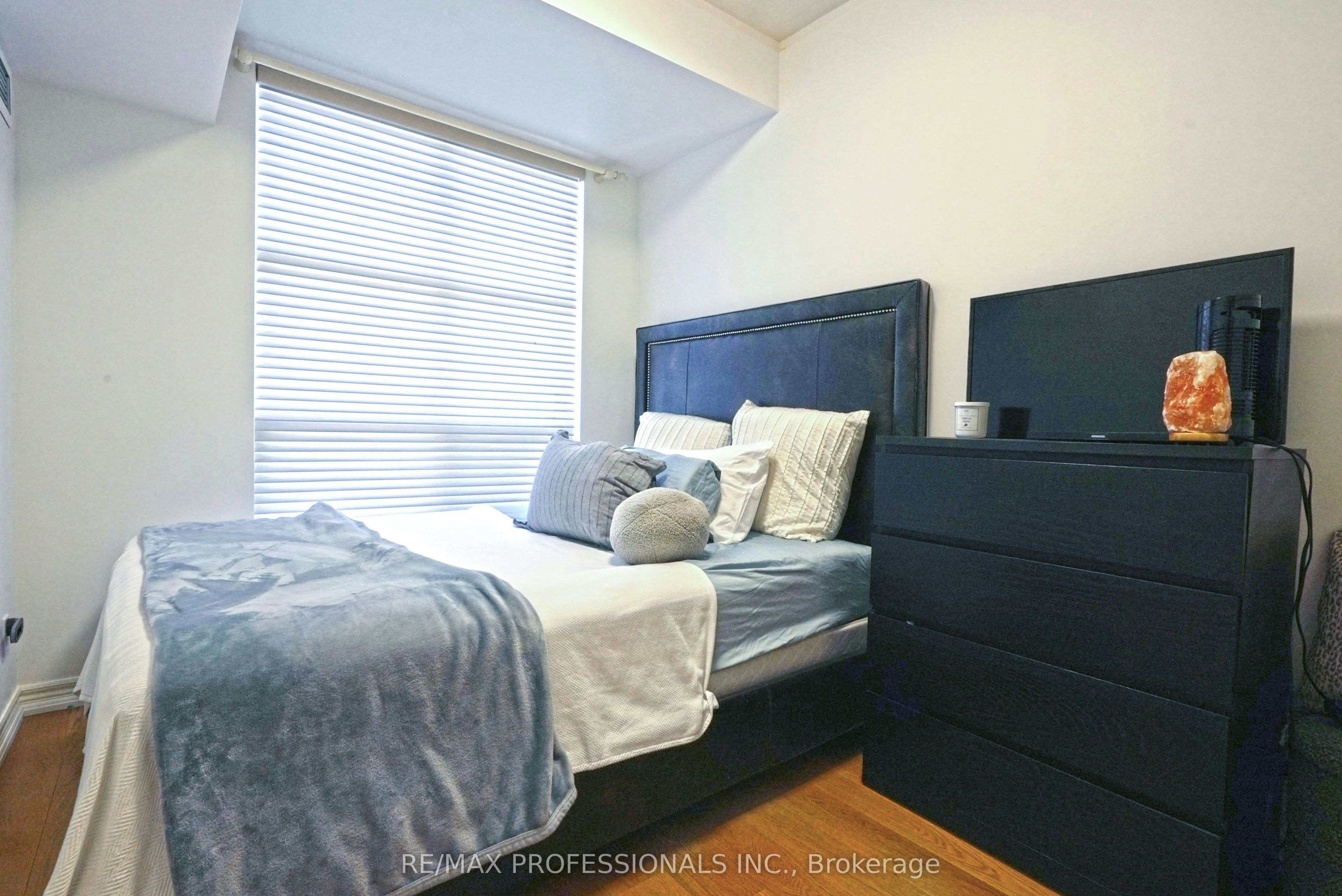 514-3085 Bloor Street W, Toronto, ON, M8X 1Z4 - 9