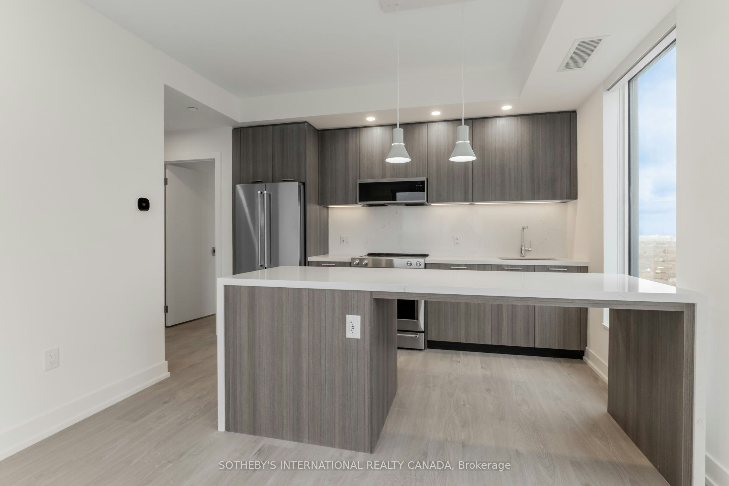 2209-29 York Garden Way, Toronto, ON, M6A 2V1 - 3