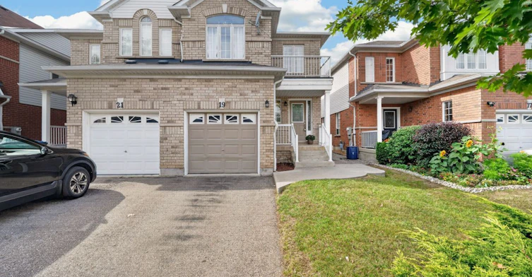 19 Mossgrove Crescent, Brampton, ON, L7A 3E6 - 2