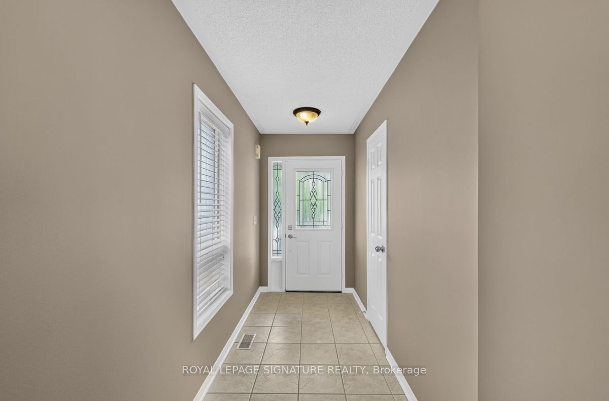 19 Mossgrove Crescent, Brampton, ON, L7A 3E6 - 4