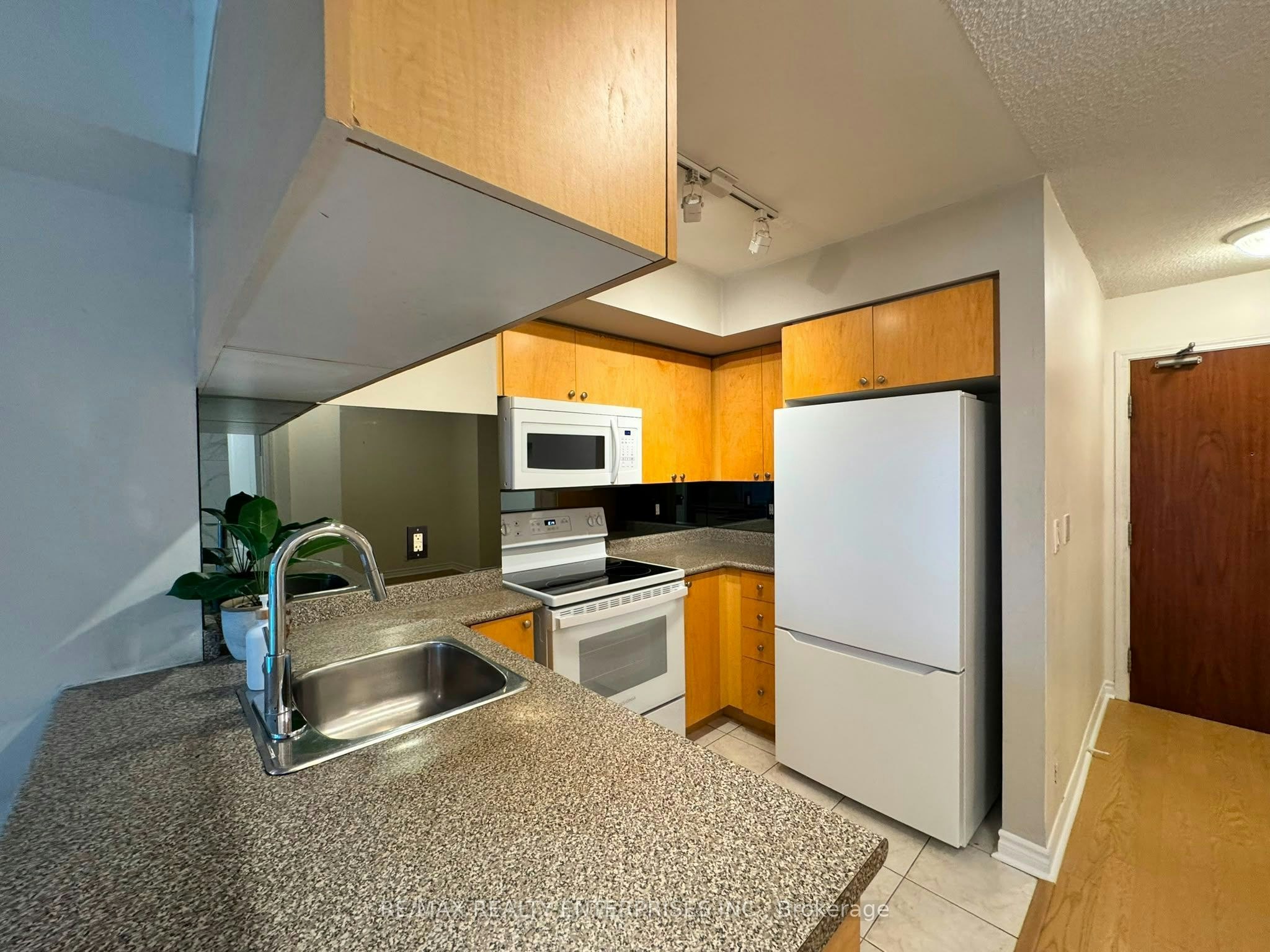 2107-1 Elm Drive W, Mississauga, ON, L5B 4M1 - 7