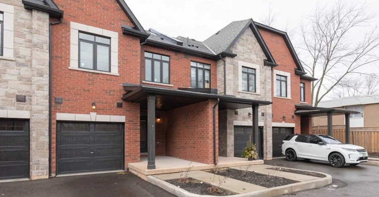 5226 Pinedale Drive, Burlington, ON, L7L 4J1