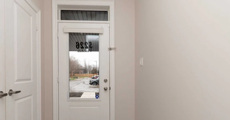 5226 Pinedale Drive, Burlington, ON, L7L 4J1 - 3