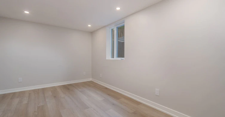 57 Enfield Avenue, Toronto, ON, M8W 1T6 - 8