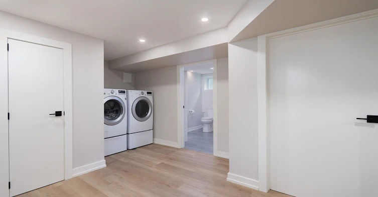 57 Enfield Avenue, Toronto, ON, M8W 1T6 - 13