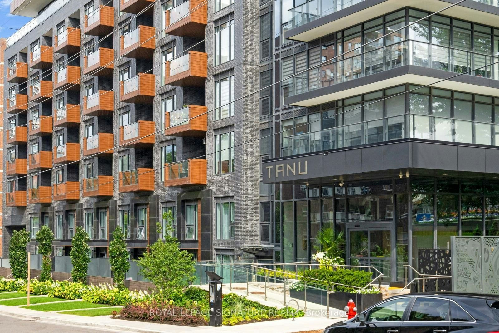 1103-21 Park Street E, Mississauga, ON, L5G 1L6