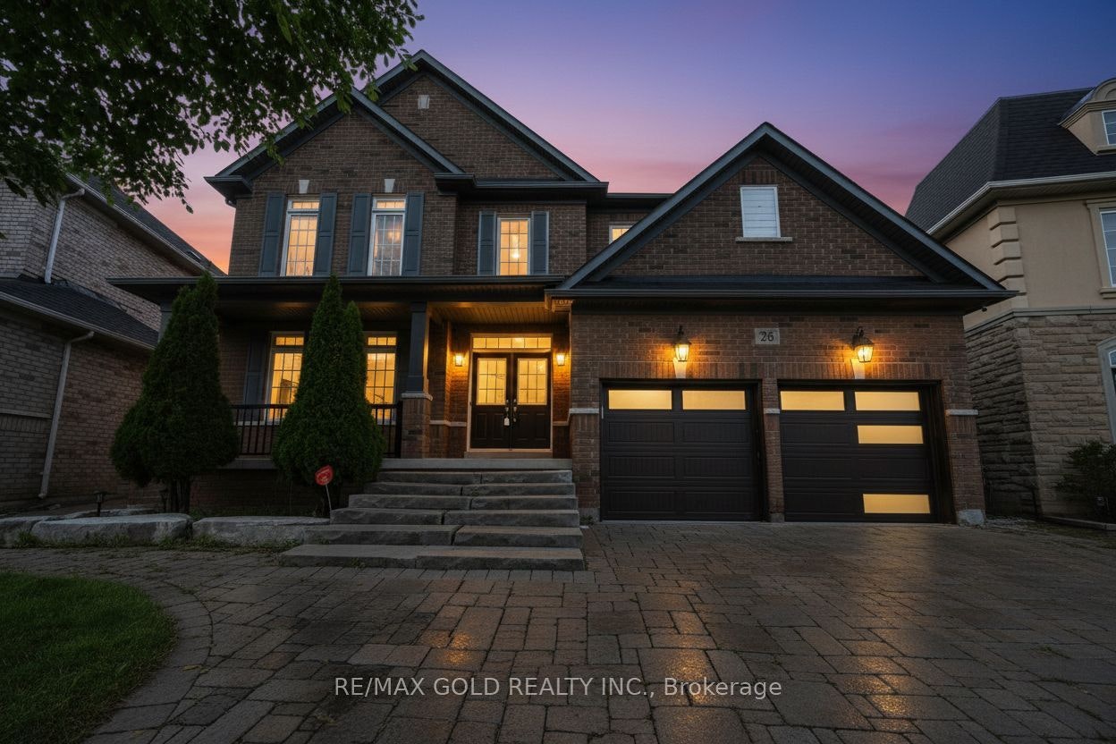 26 Mount Royal Circle, Brampton, ON, L6P 1Y7