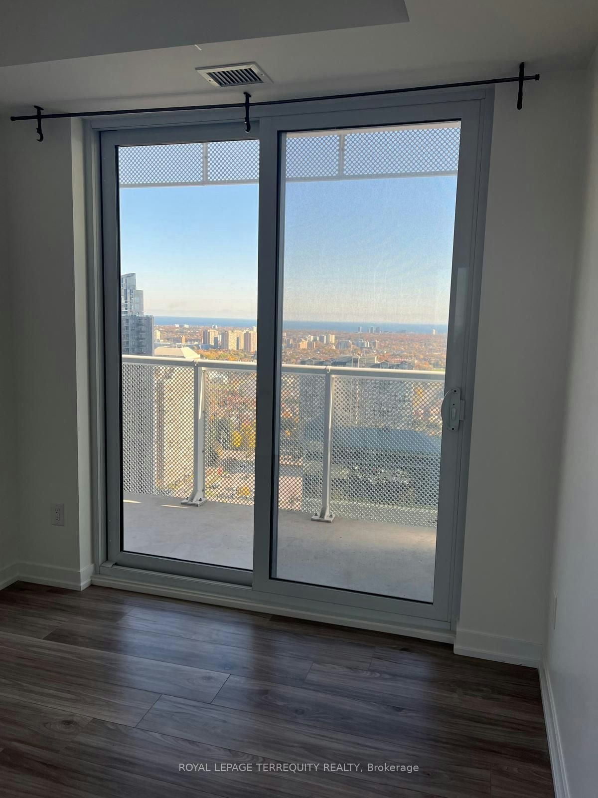 2908-4065 Confederation Parkway, Mississauga, ON, L5B 0L4 - 24