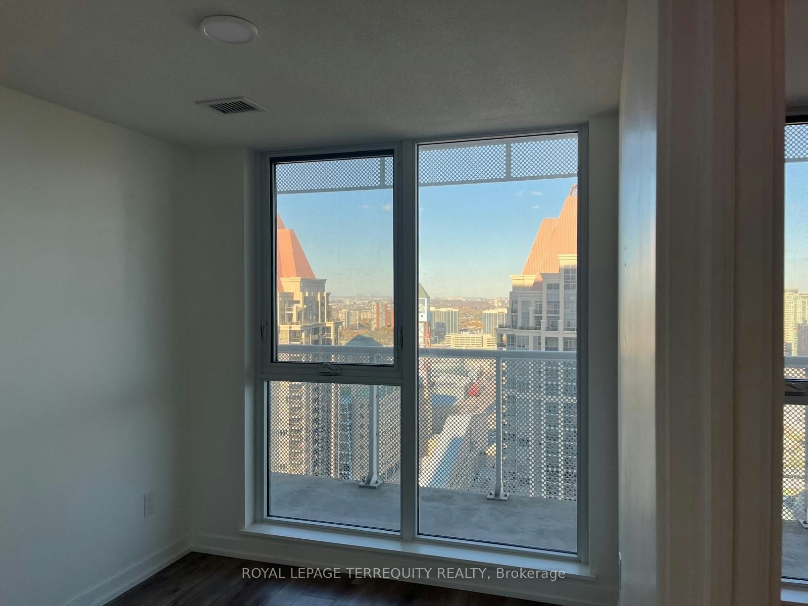 2908-4065 Confederation Parkway, Mississauga, ON, L5B 0L4 - 25