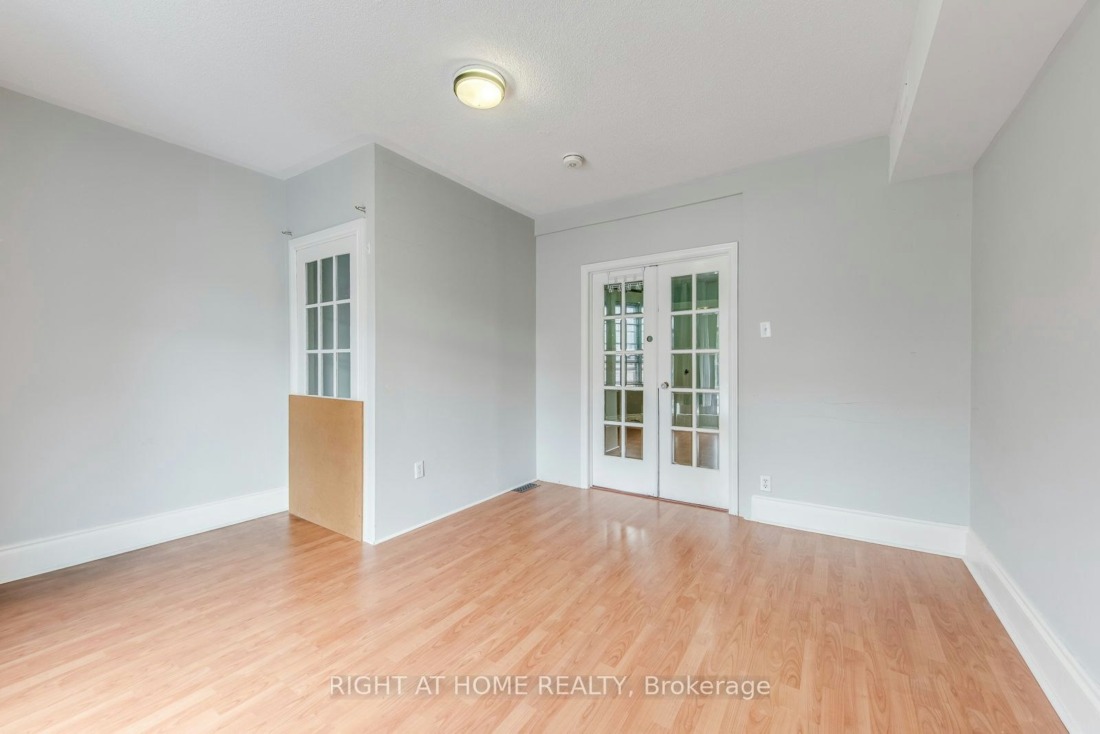 A-3146 Dundas St Street W, Toronto, ON, M6P 2A1 - 12