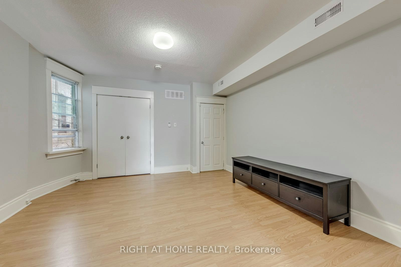 A-3146 Dundas St Street W, Toronto, ON, M6P 2A1 - 9