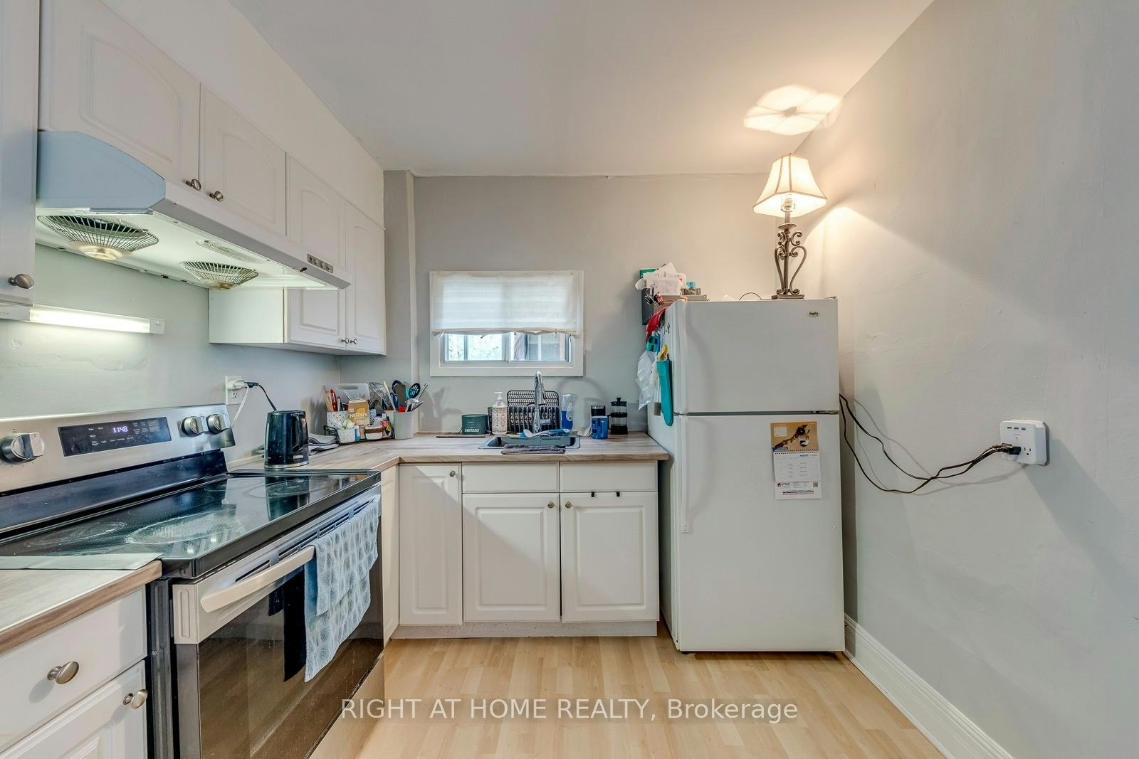 A-3146 Dundas St Street W, Toronto, ON, M6P 2A1 - 18