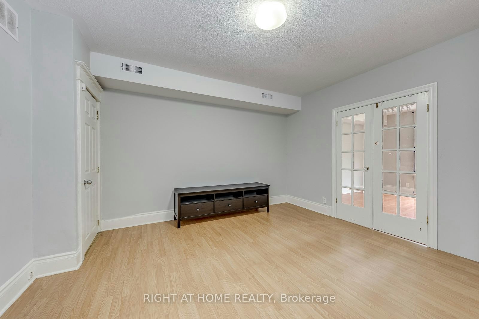 A-3146 Dundas St Street W, Toronto, ON, M6P 2A1 - 6