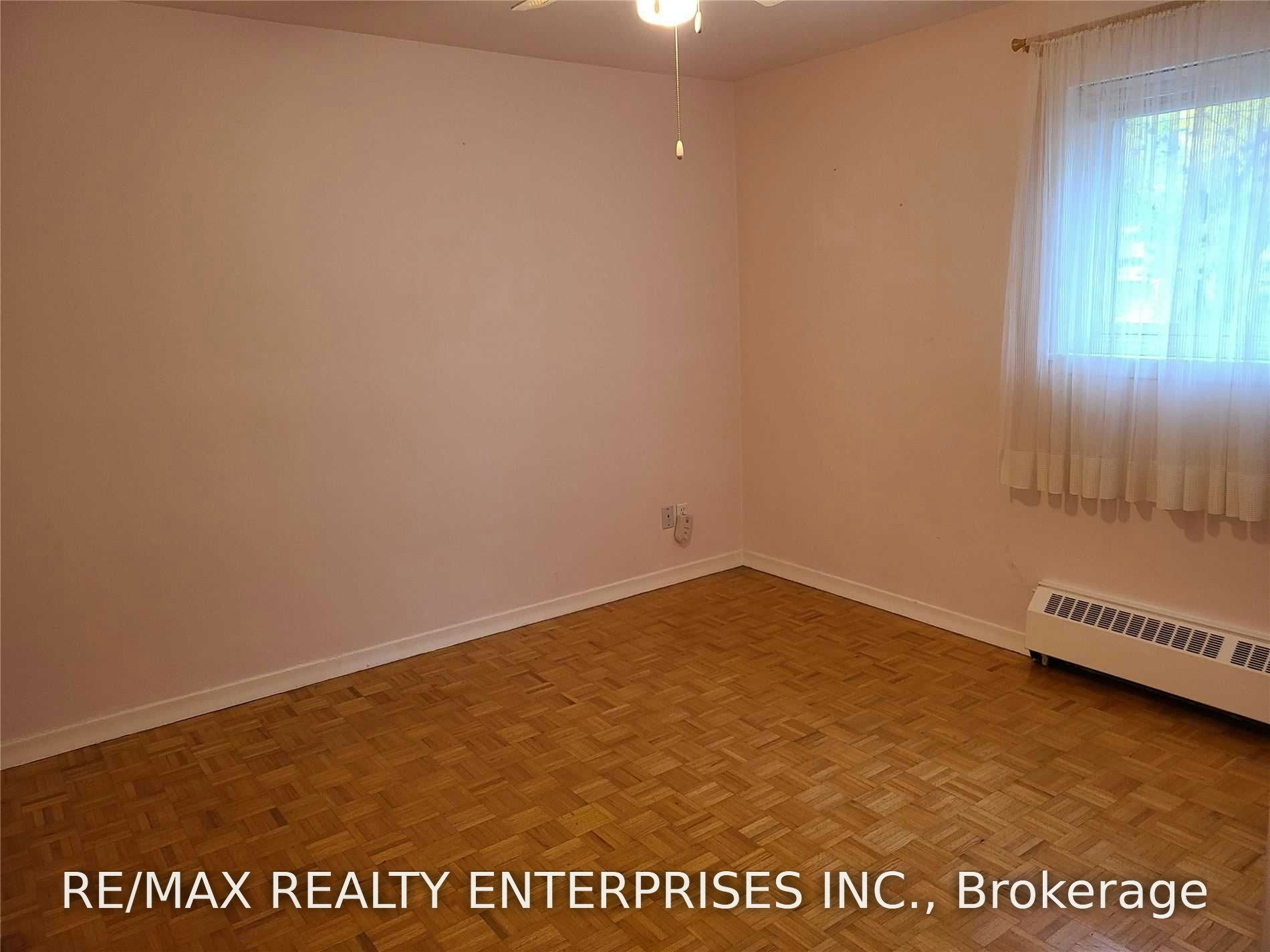 3-54 Rabbit Lane, Toronto, ON, M9B 5S7 - 5