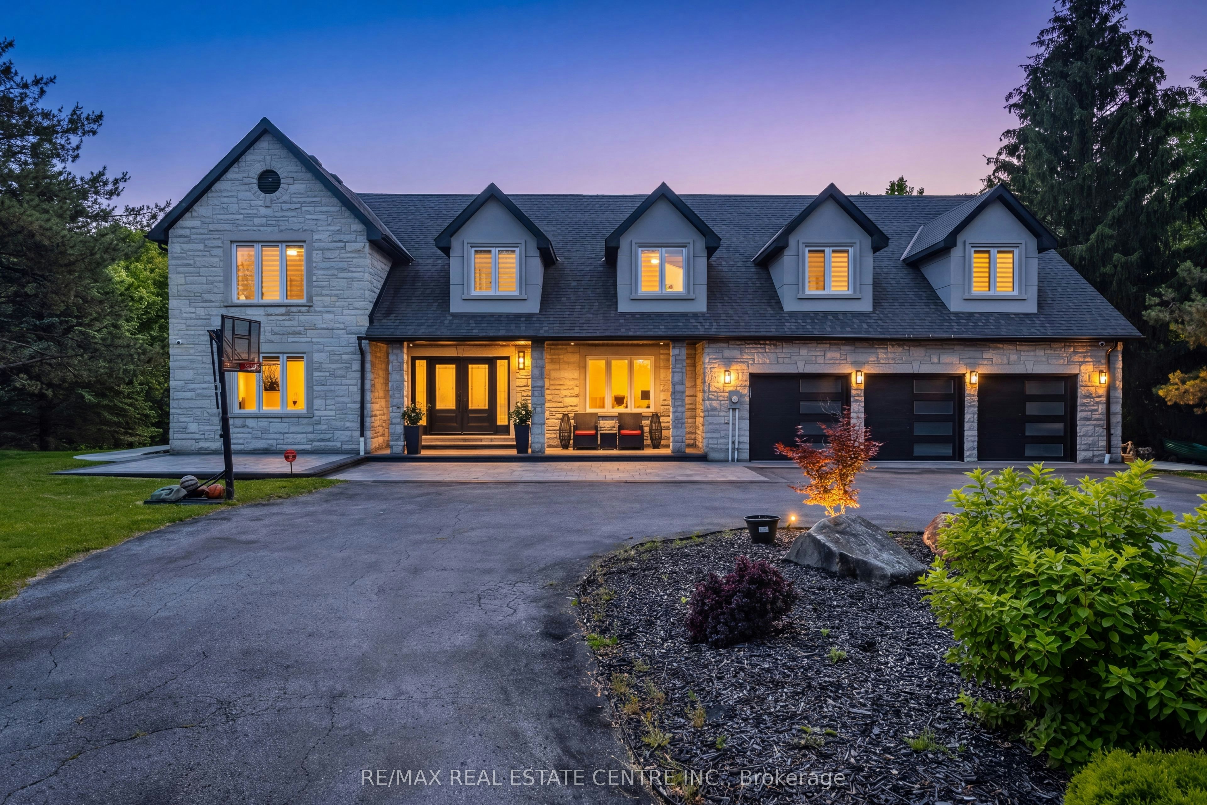 6 Country Lane Drive, Caledon, ON, L7E 0B4